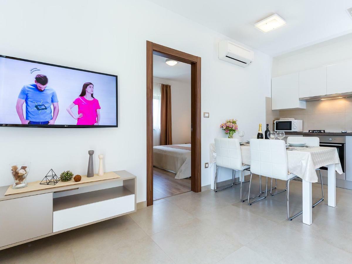 Apartments Gioia Пореч Экстерьер фото
