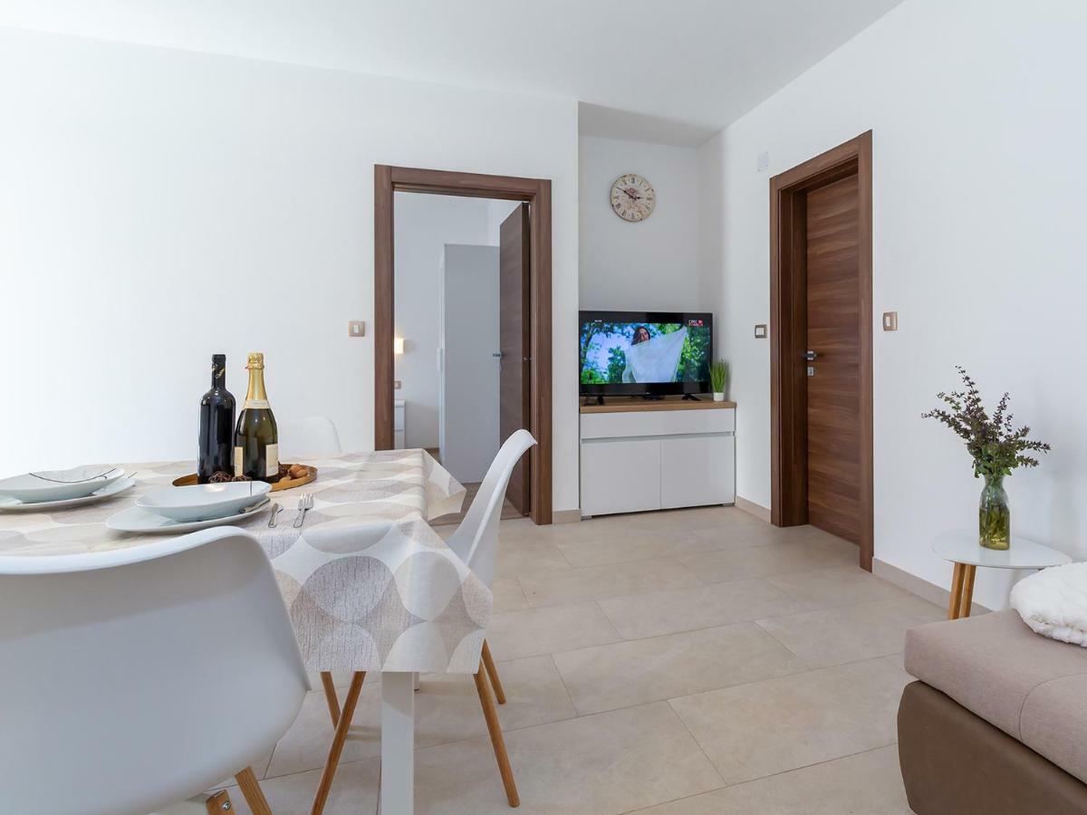 Apartments Gioia Пореч Экстерьер фото