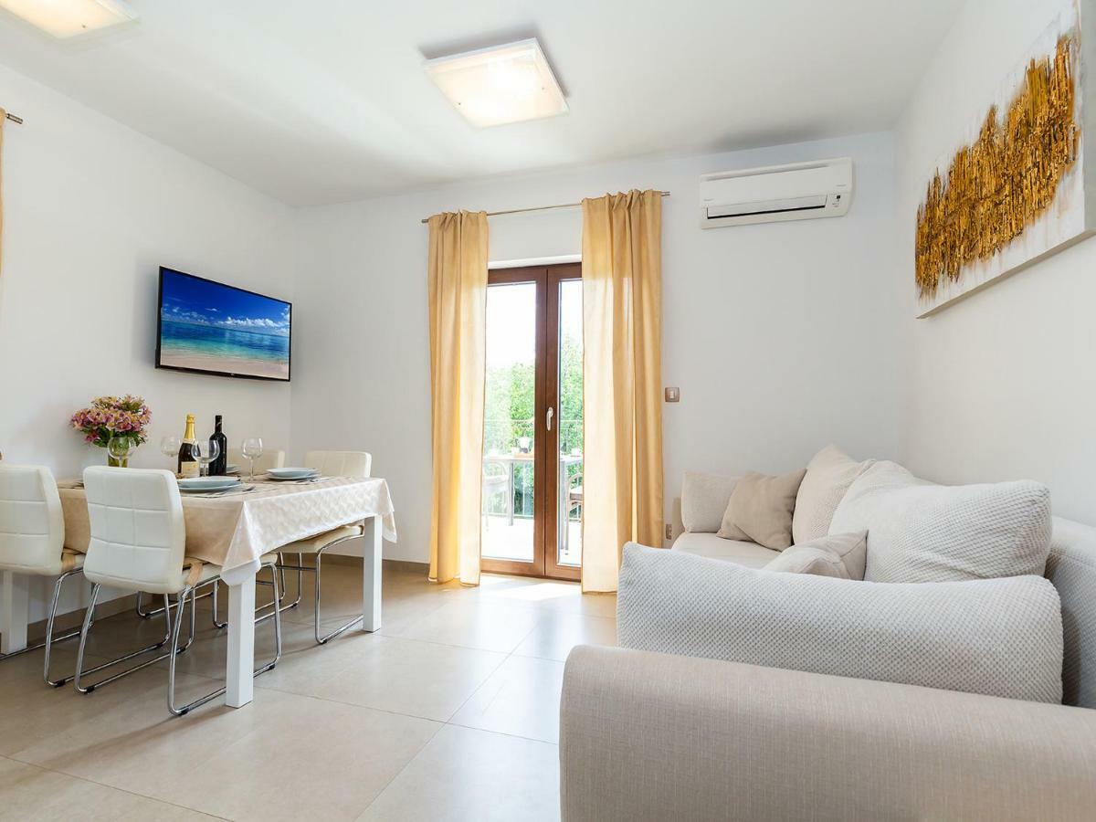 Apartments Gioia Пореч Экстерьер фото